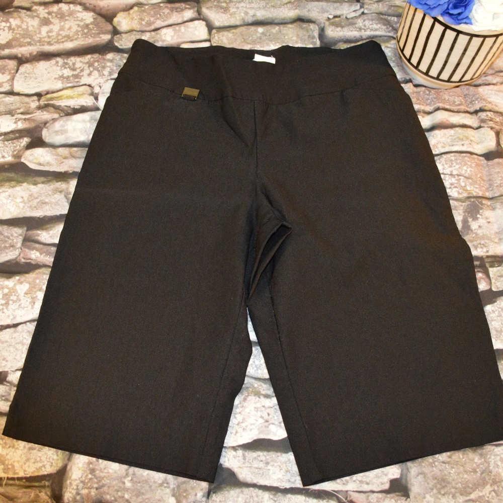 Lisette 422 Women Black Gaucho Shorts Size 12